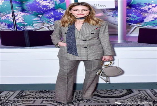 果冻视频APP在线观看教大家打造专属于你的温柔职业装，高级又有力量